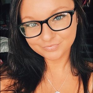 Meet your Posher, Katelyn